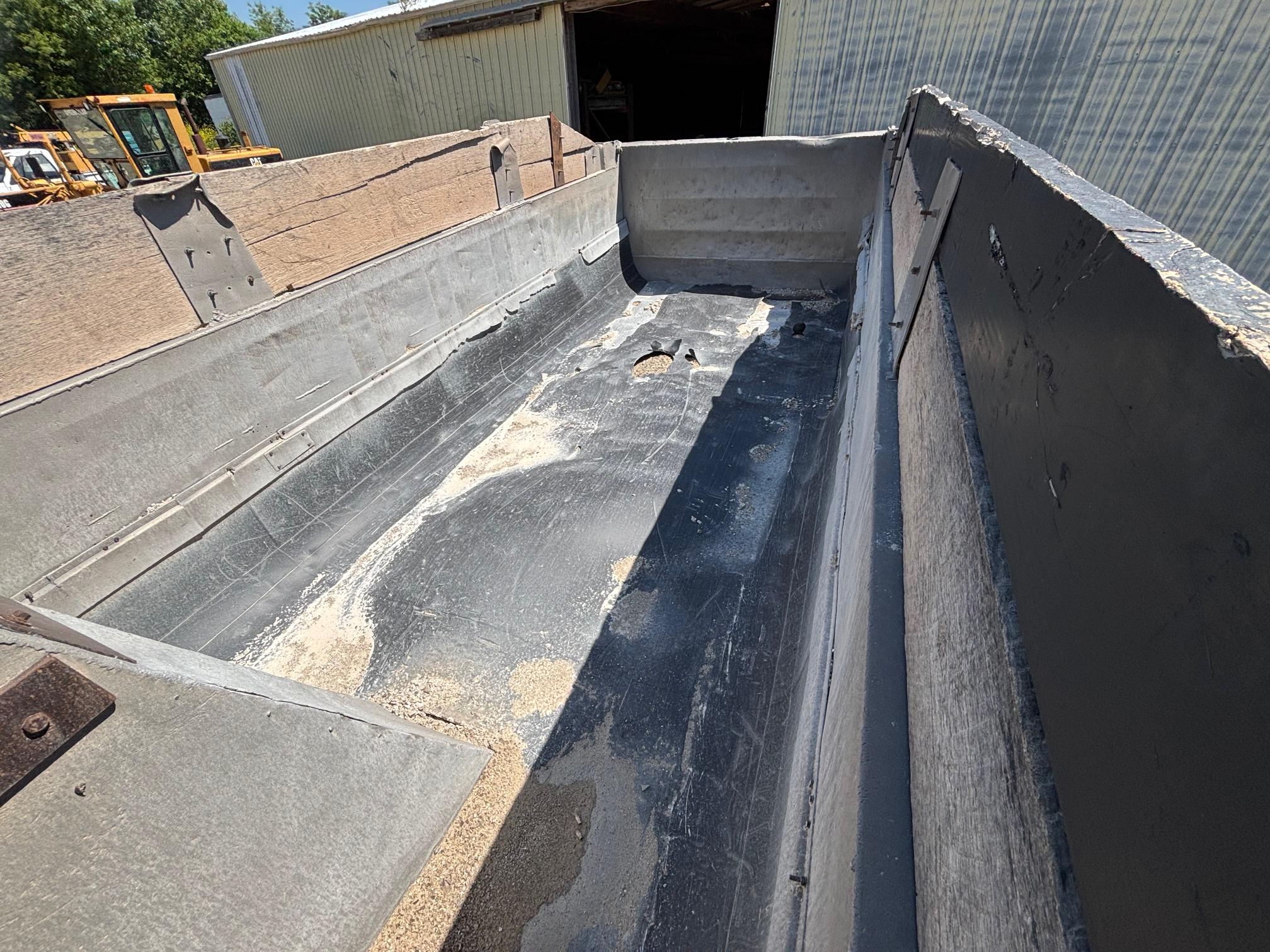 1997 MACK CL713 - Image 27